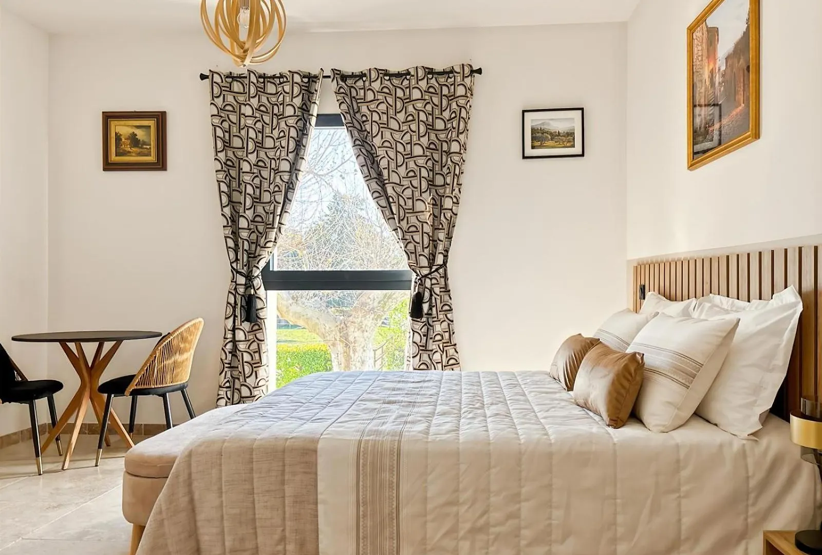 Bed & Breakfast Le Mas Des Fontaines Chateaurenard
