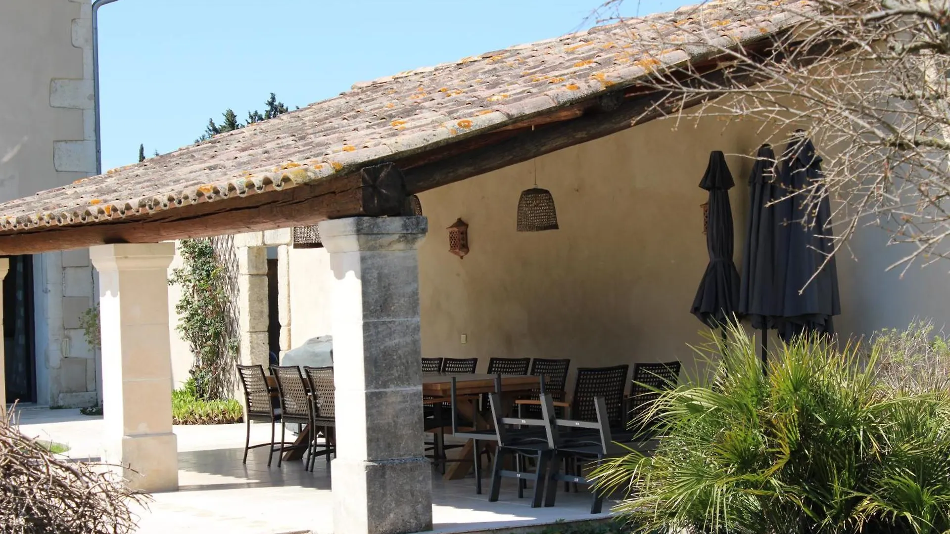 Le Mas Des Fontaines Chateaurenard Bed & Breakfast