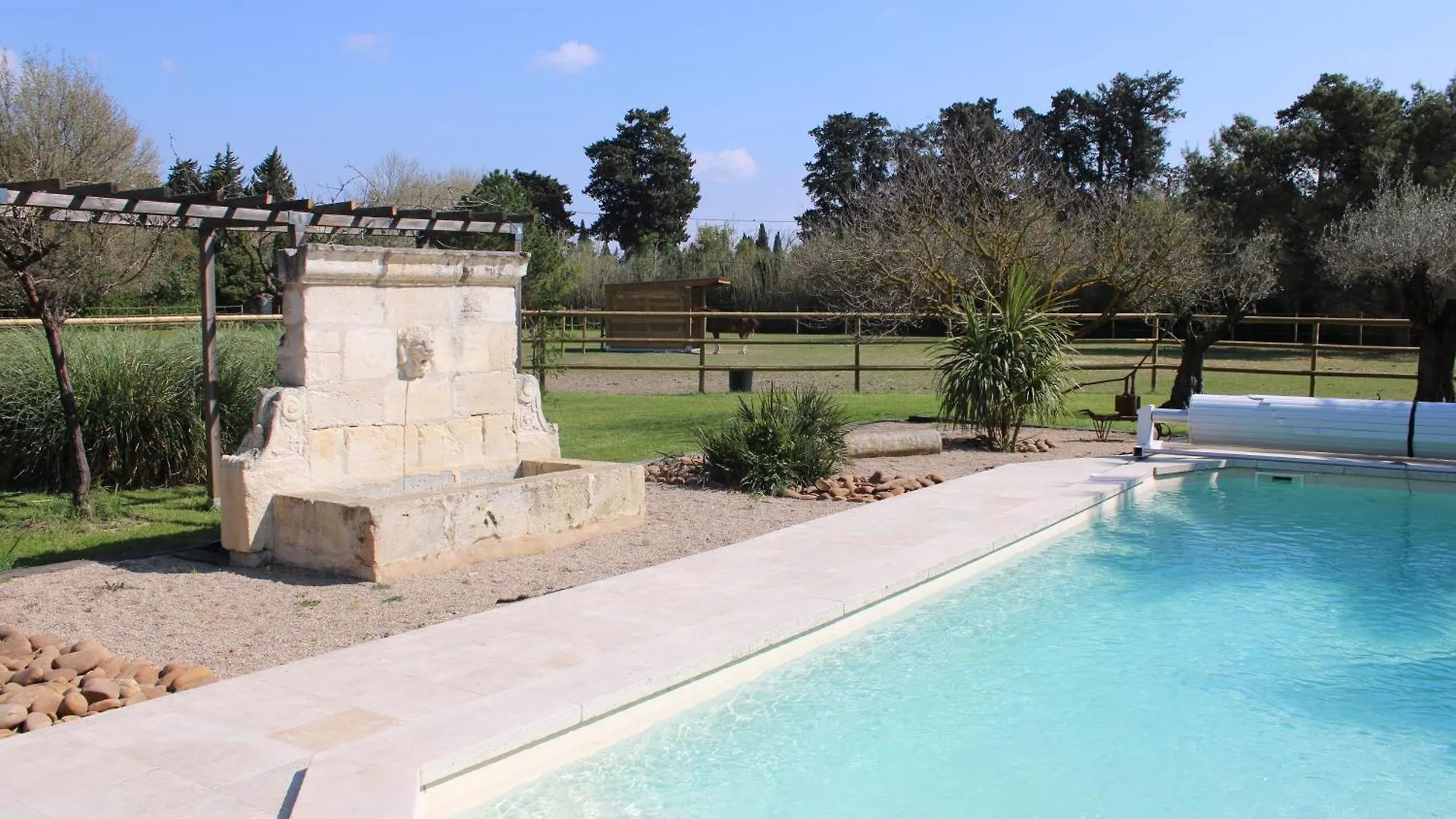 Le Mas Des Fontaines Chateaurenard